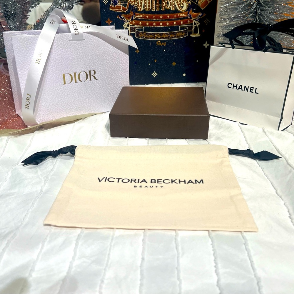 Victoria Beckham cosmetic pouch New without tags